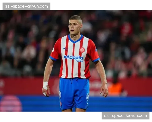 赫罗纳2-2绝平塞维利亚，多夫比克补时阶段点射救主